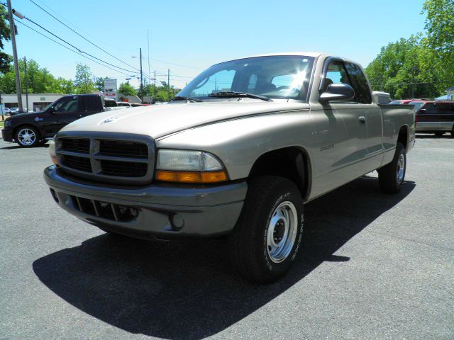 2002 Dodge Dakota 4dr Sdn V6 CVT 3.5 SV W/premium Pkg