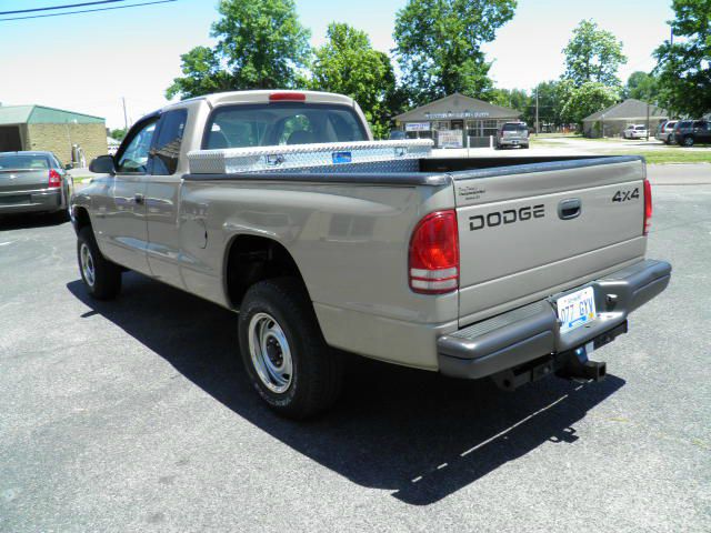 2002 Dodge Dakota 4dr Sdn V6 CVT 3.5 SV W/premium Pkg