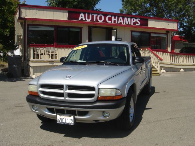 2002 Dodge Dakota L300 2 4DR SDN