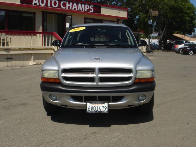 2002 Dodge Dakota L300 2 4DR SDN