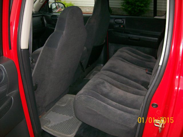 2003 Dodge Dakota 4dr LX 4WD Auto