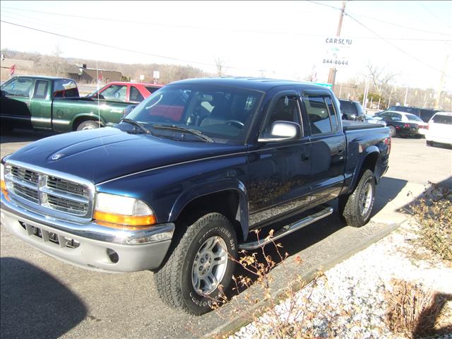 2003 Dodge Dakota 323i 4dr Sdn Sedan