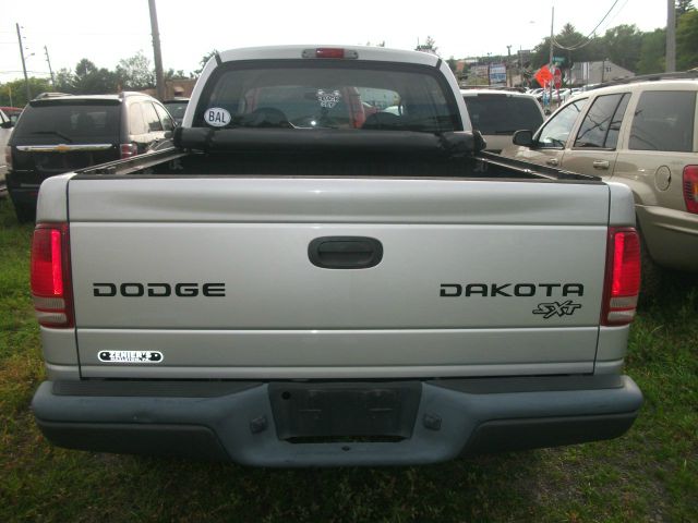 2003 Dodge Dakota 4dr LX 4WD Auto