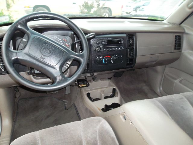 2003 Dodge Dakota LS ES