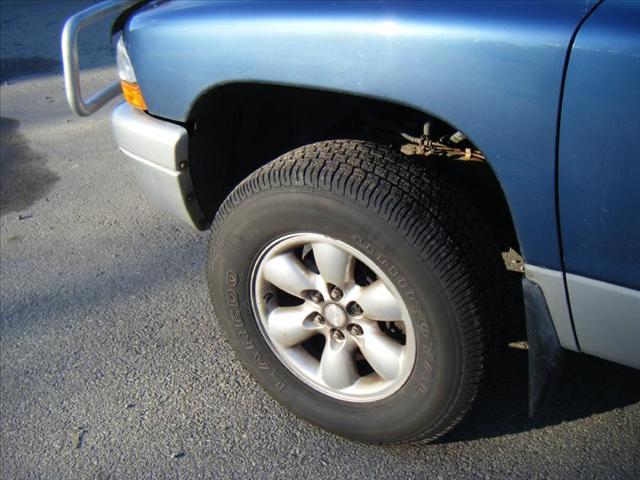 2003 Dodge Dakota Type S W/navigation System