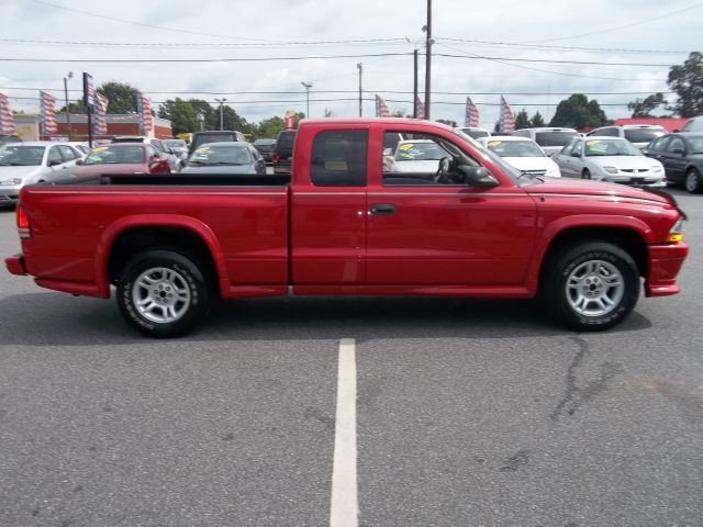 2003 Dodge Dakota L300 2 4DR SDN