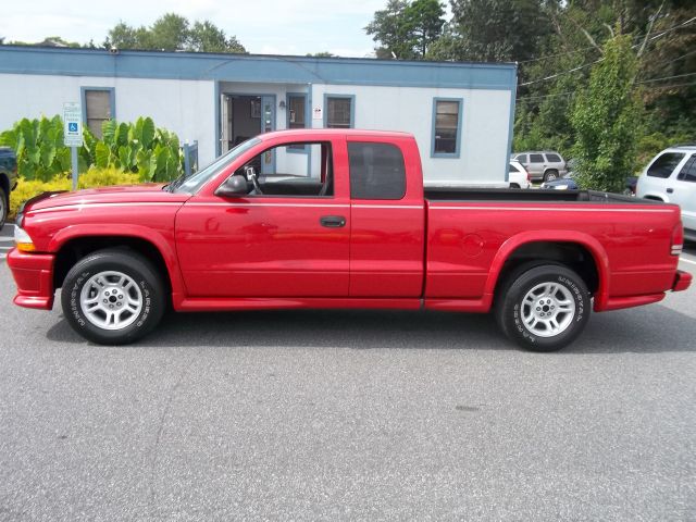 2003 Dodge Dakota L300 2 4DR SDN