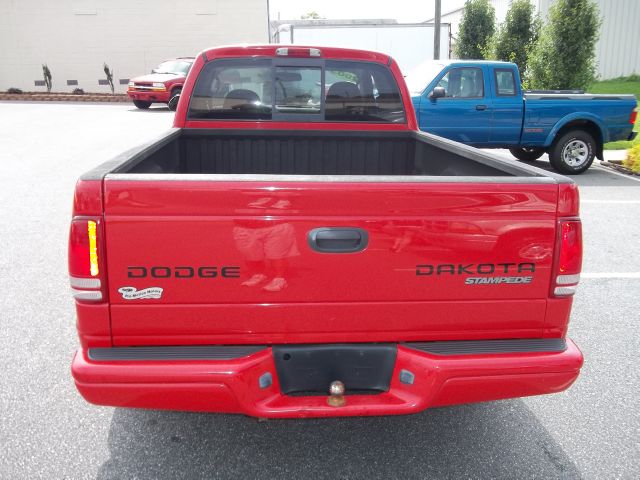 2003 Dodge Dakota L300 2 4DR SDN