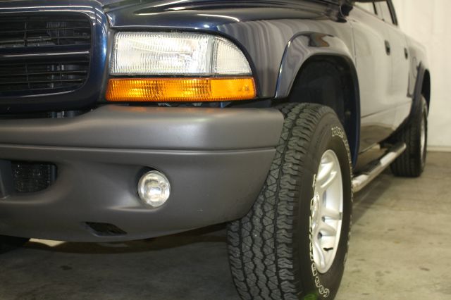 2003 Dodge Dakota 4dr LX 4WD Auto