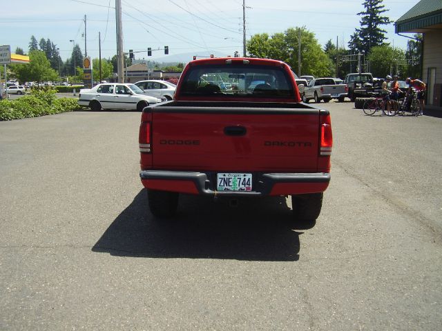 2003 Dodge Dakota 4dr LX 4WD Auto