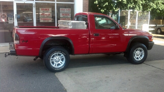 2003 Dodge Dakota Wolfsburg Edition Sedan