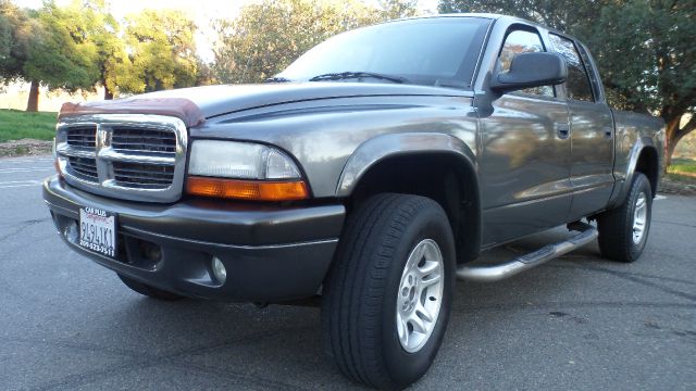 2004 Dodge Dakota 4dr LX 4WD Auto