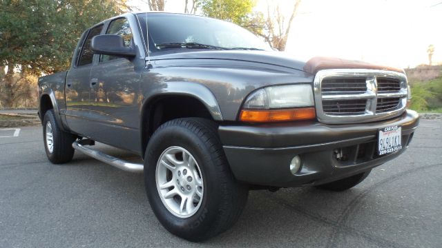 2004 Dodge Dakota 4dr LX 4WD Auto