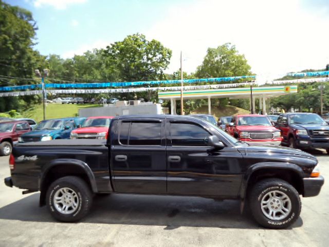 2004 Dodge Dakota 4dr LX 4WD Auto