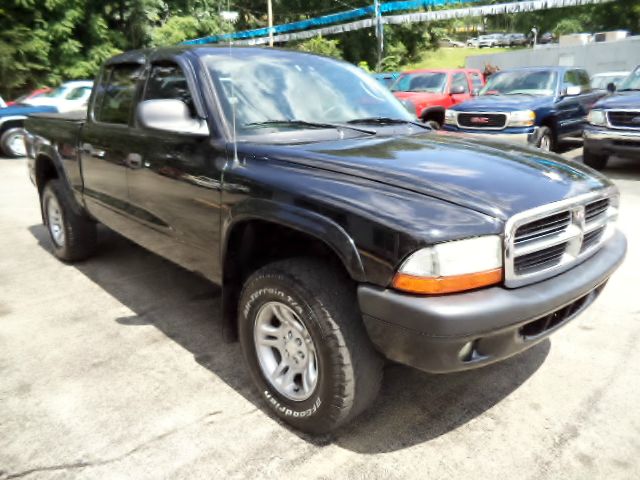 2004 Dodge Dakota 4dr LX 4WD Auto