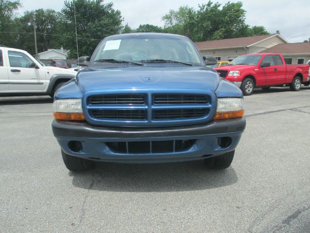 2004 Dodge Dakota L300 2 4DR SDN