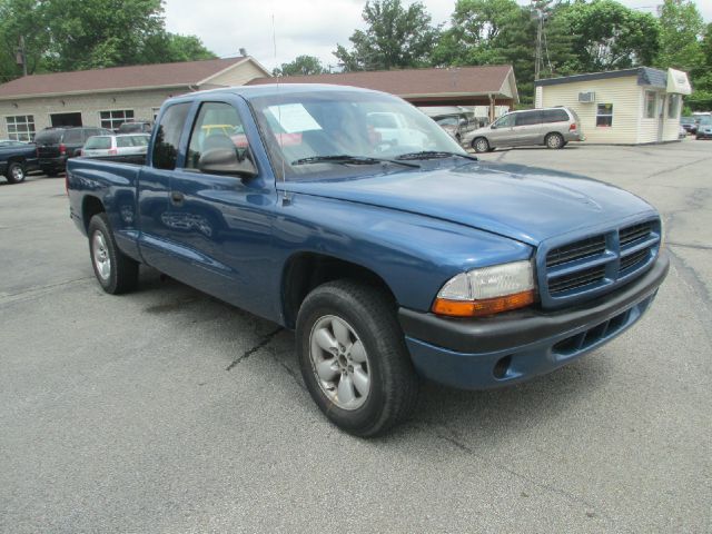 2004 Dodge Dakota L300 2 4DR SDN