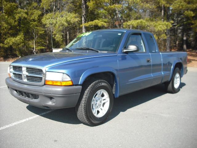 2004 Dodge Dakota S