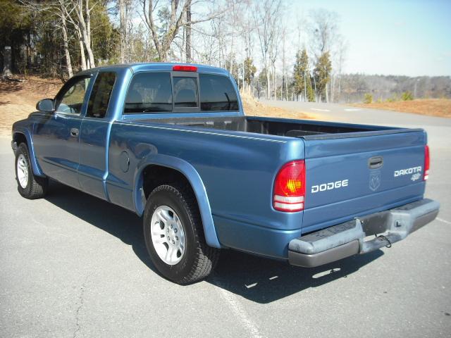 2004 Dodge Dakota S