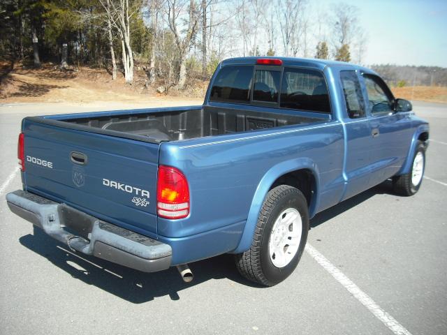 2004 Dodge Dakota S