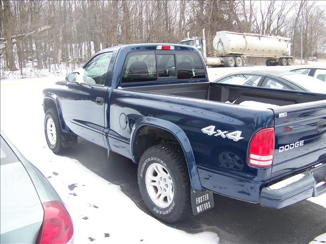 2004 Dodge Dakota ES Sport