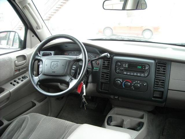 2004 Dodge Dakota SLT