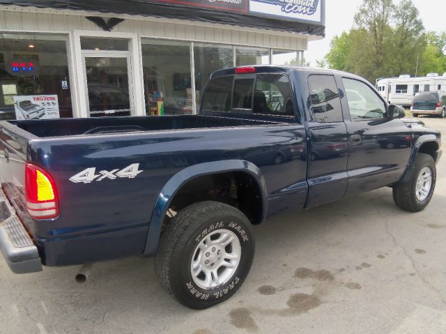 2004 Dodge Dakota 4dr Sdn V6 CVT 3.5 SV W/premium Pkg