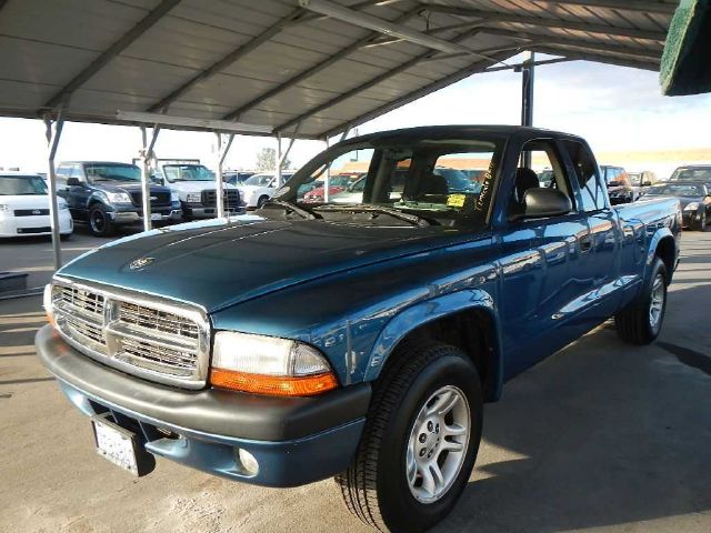 2004 Dodge Dakota L300 2 4DR SDN