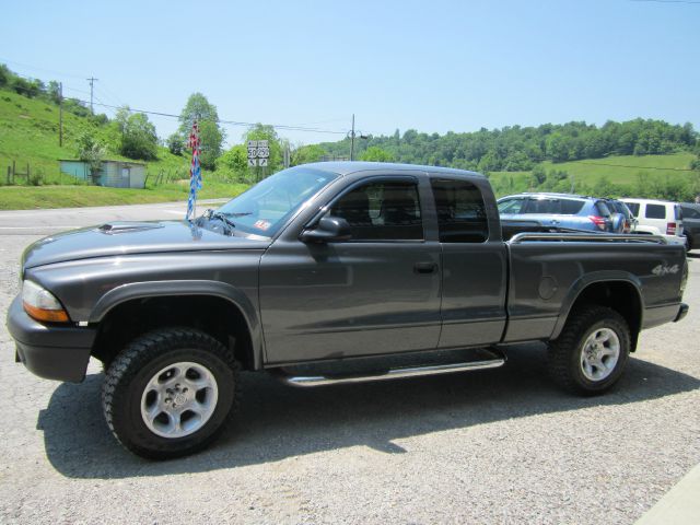 2004 Dodge Dakota 2dr Sport Coupe AMG