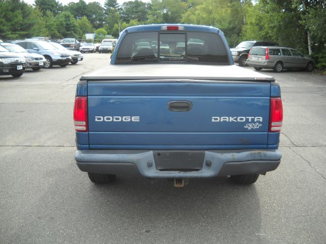 2004 Dodge Dakota 4dr LX 4WD Auto