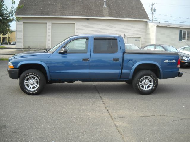 2004 Dodge Dakota 4dr LX 4WD Auto