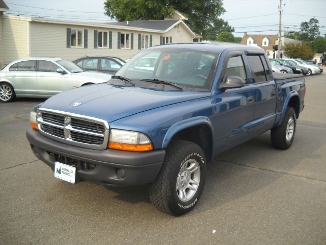 2004 Dodge Dakota 4dr LX 4WD Auto