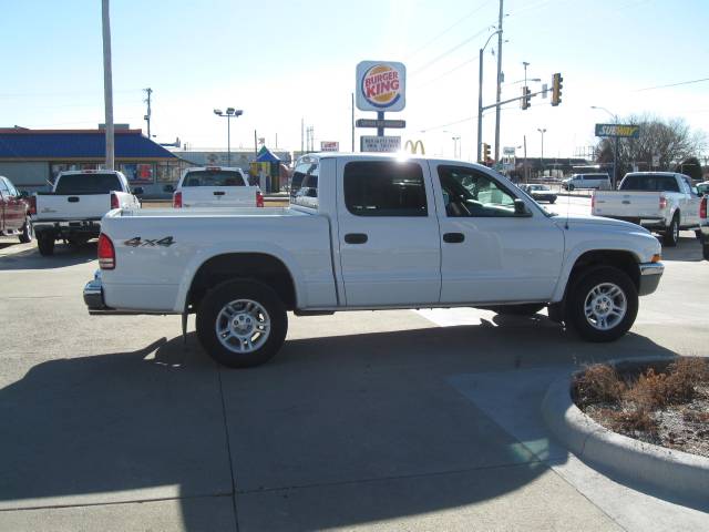 2004 Dodge Dakota SLT