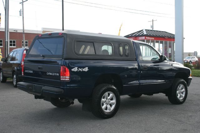 2004 Dodge Dakota Elk Conversion Van