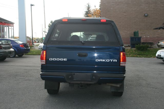 2004 Dodge Dakota Elk Conversion Van