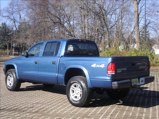 2004 Dodge Dakota ES Sport