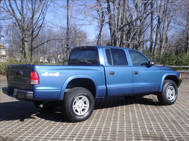 2004 Dodge Dakota ES Sport