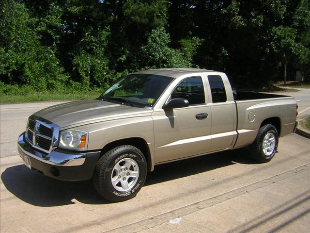 2005 Dodge Dakota SLT