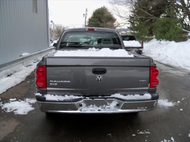 2005 Dodge Dakota SLT