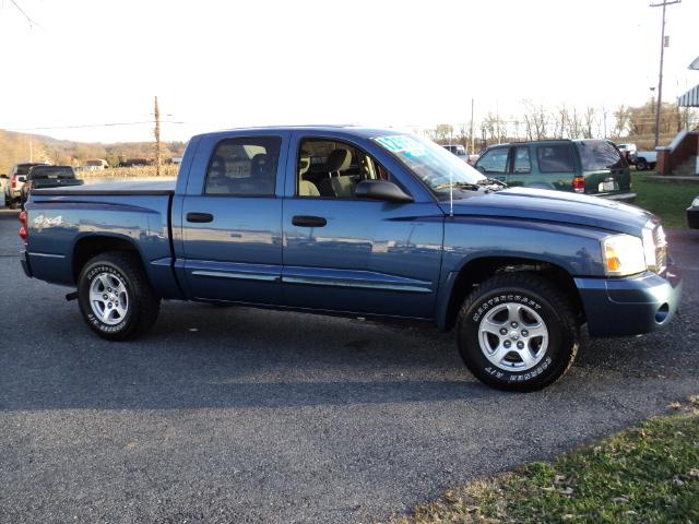 2005 Dodge Dakota SLT