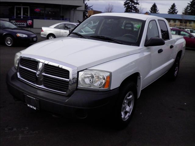 2005 Dodge Dakota Crew Cab Short Box 4-wheel Drive LT 4x4 Truck