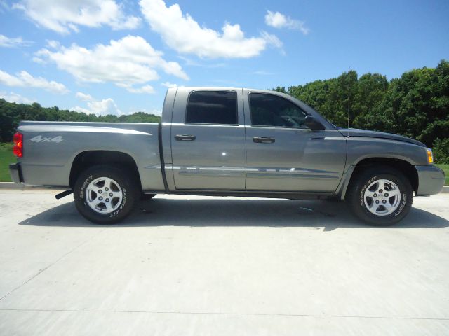 2005 Dodge Dakota Collection Rogue