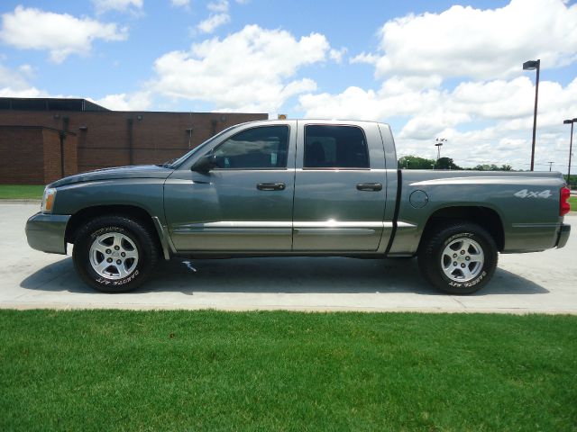 2005 Dodge Dakota Collection Rogue