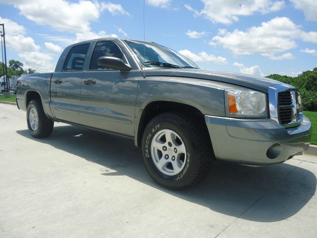 2005 Dodge Dakota Collection Rogue