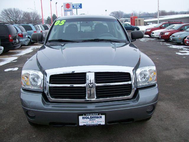 2005 Dodge Dakota SL2