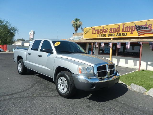 2005 Dodge Dakota LS ES