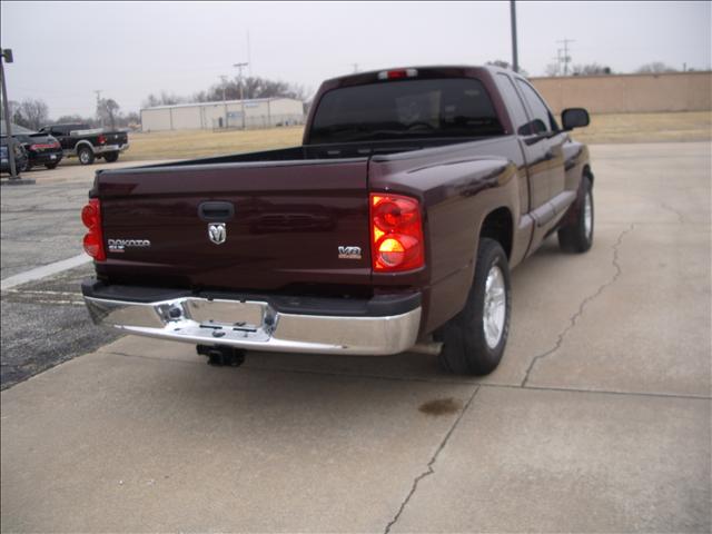 2005 Dodge Dakota SLT