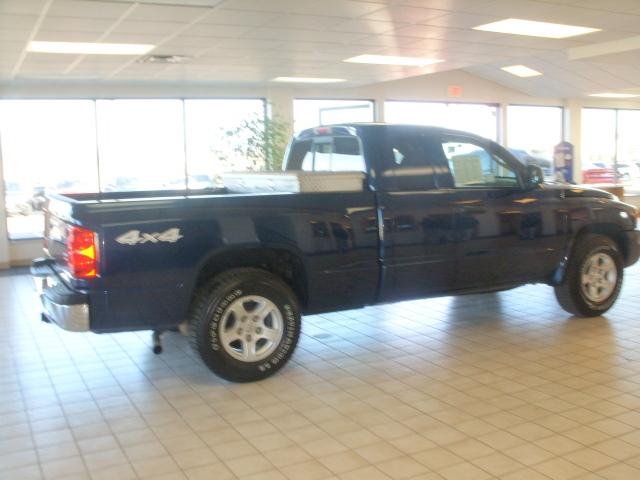 2005 Dodge Dakota SLT