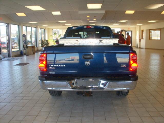 2005 Dodge Dakota SLT