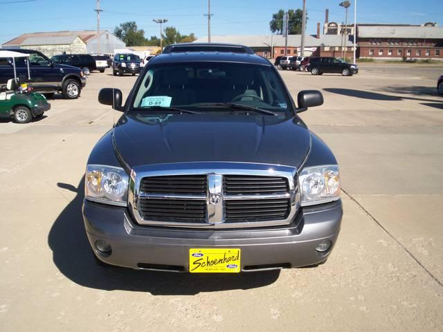 2005 Dodge Dakota Hybrid Sedan 4D